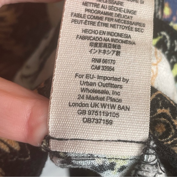 Free People Catch Me If You Can Cheetah/Leopard Novelty Print Art to Wear Top S - Picture 13 of 13